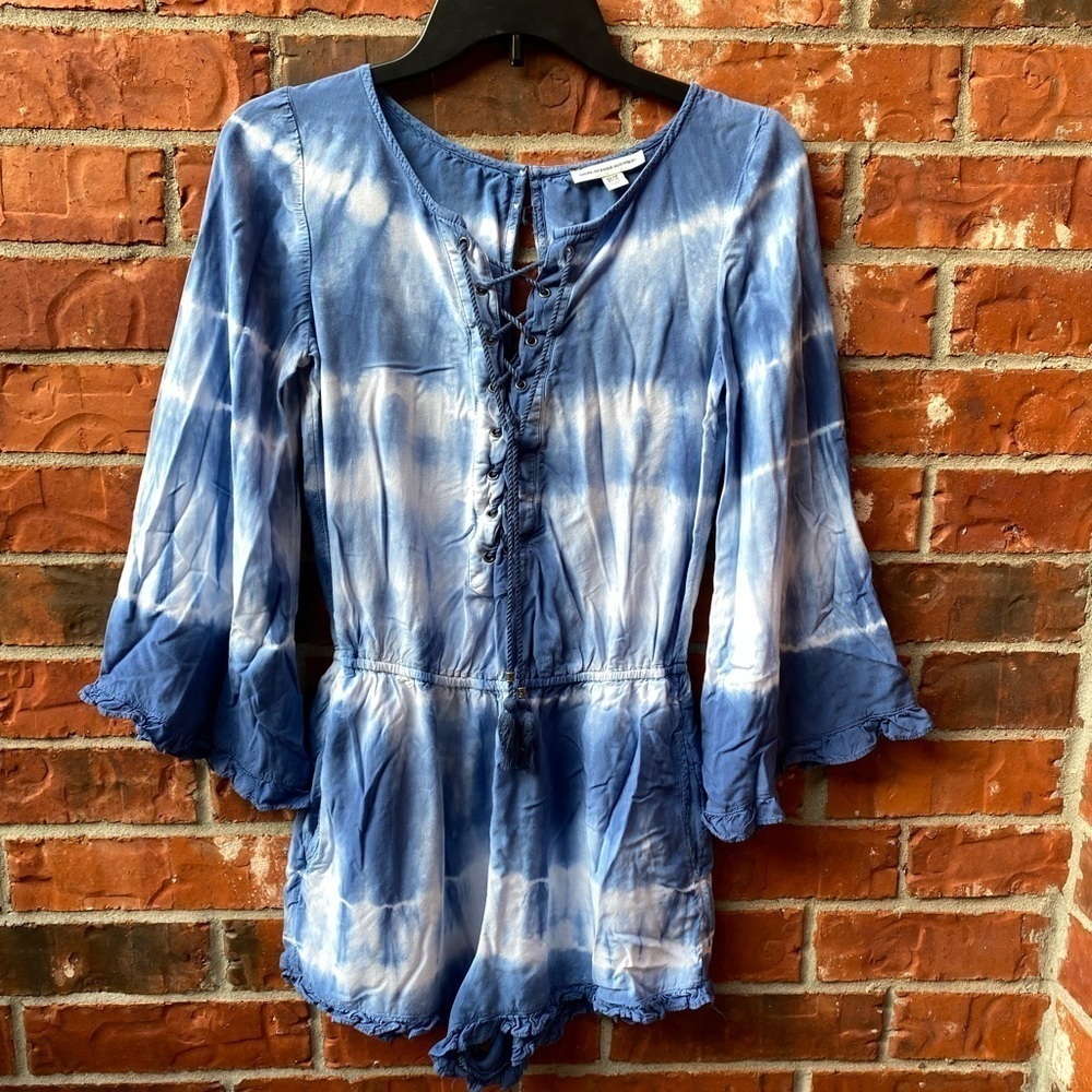 American Eagle XS Blue Tide Dye Keyhole Lace Up Flare Sleeve Romper Shorts